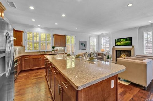 328 Bronze, Irvine CA  92618-1510 exterior