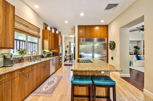 1044 Koko Kai Pl, Honolulu, HI 96825-3602