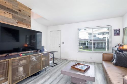 19913 Keswick Ln, Huntington Beach CA  92646-4250 exterior