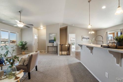 658 Mcclave Dr, Pueblo CO  81007-2126 exterior