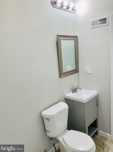 5316 12 St, Philadelphia PA 19122-4003 exterior