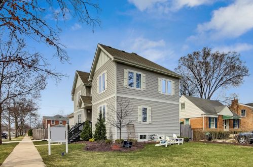 744 6th Ave, Burr Ridge, IL 60525