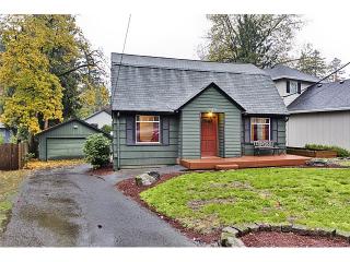 11251 Capitol Hwy, Portland, OR 97219-7226