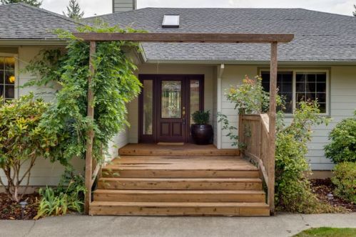 74796 Townsend Rd, Rainier, OR 97048-3101