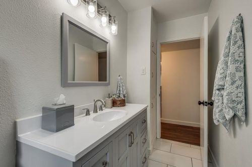 3813 Kimberly Ln, Fort Worth TX  76133-2020 exterior