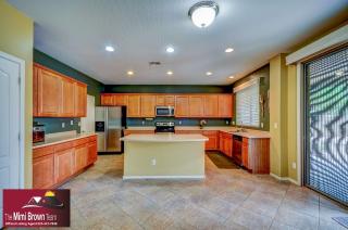 9612 84th Dr, Peoria, AZ 85345-7140