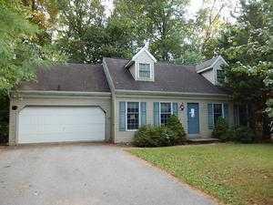 376 Holly Ln, Lancaster PA  17602-3823 exterior