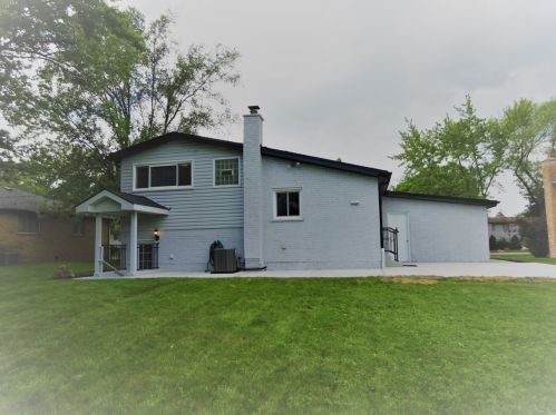 103 Rozanne Dr, Addison IL  60101-2626 exterior