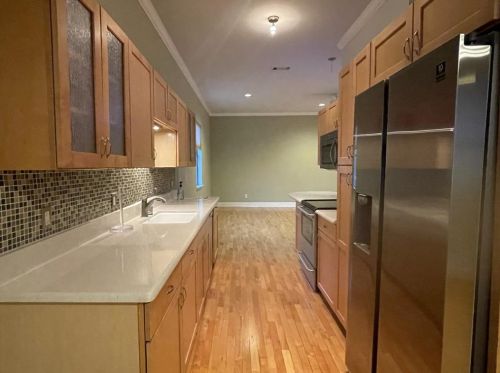 4204 Cabell Dr, Dallas TX  75204-3657 exterior