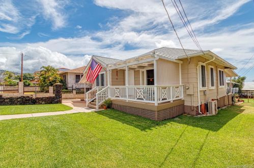 915 17th Ave, Honolulu, HI 96816-8111