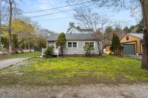 1 Elwyn Rd, Portsmouth, NH 03801-5701