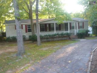 2237 Lakeshore Rd, Red Hill, SC 29020-8233
