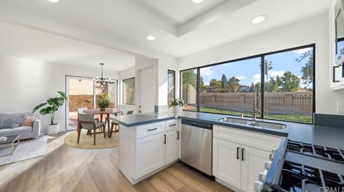 6549 Balzac Cir, Riverside CA  92506-5364 exterior