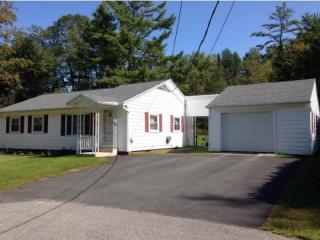 31 Grove St, Littleton, NH 03561-4205