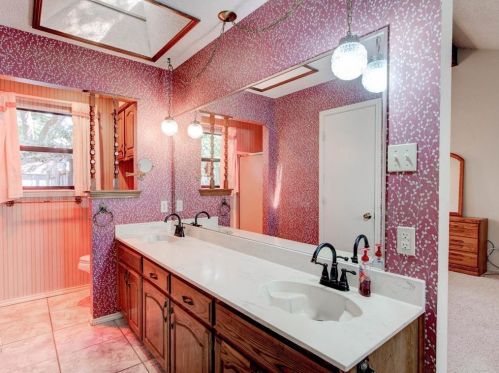 410 Granada Calle Ct, Granbury TX 76049-1476 exterior