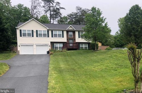 19227 Fuller Heights Rd, Triangle, VA 22172-2320