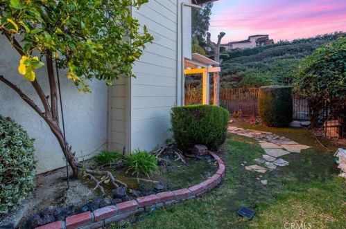 6032 Silverspur Trl, Anaheim CA  92807-4717 exterior