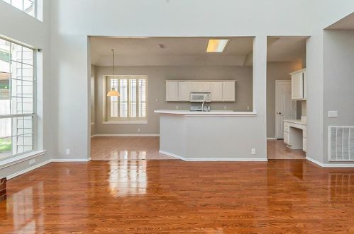 4621 Parkview Ln, Fort Worth TX  76137-5457 exterior