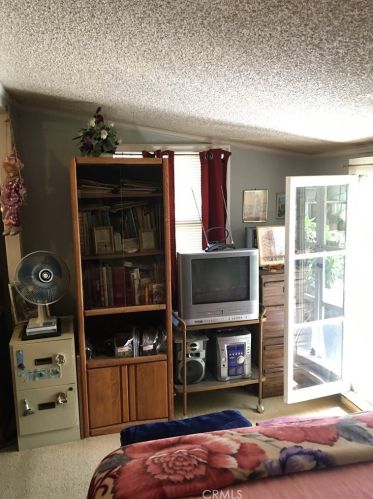 5653 Lewis Ave, Riverside CA  92503-8626 exterior