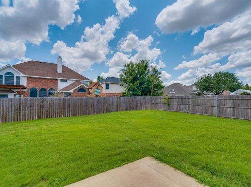 8313 Rolling Rock Dr, Fort Worth TX  76123-1891 exterior