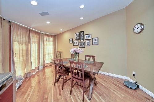 3004 Altura Ave, Glendale CA 91214-3602 exterior