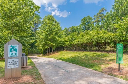 633 Handley Ave, Atlanta GA  30310-2214 exterior