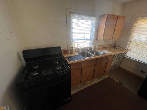 2312 Herring Rd, Atlanta GA  30311-2808 exterior