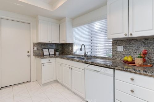 2540 Monterey Pl, Fullerton, CA 92833-2082