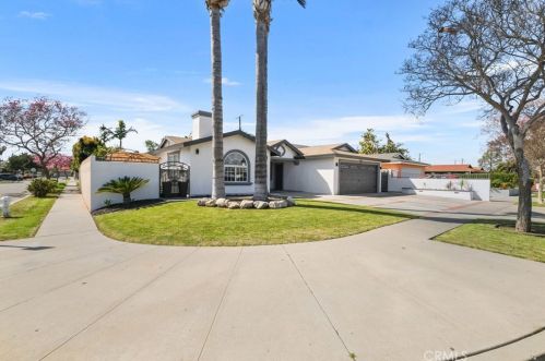 530 Everglade St, Santa Ana, CA 92704-1601