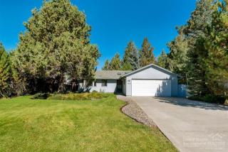 1416 Minam Ave, Bend, OR 97702-2366