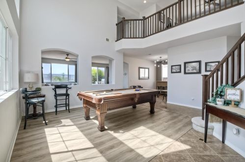 689 Helmsdale Rd, San Marcos, CA 92069-8132