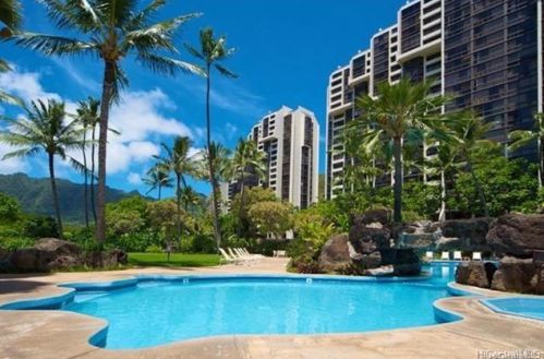 521 Hahaione St, Honolulu HI  96825-1456 exterior