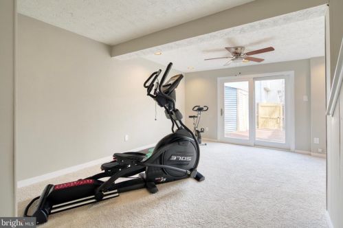 8359 Bark Tree Ct, Springfield VA  22153-3832 exterior