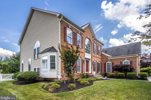 8 Farmstead Pl, Middletown MD  21769-7742 exterior