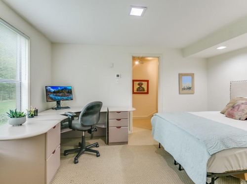 2209 Bowman Ave, Austin TX  78703-2309 exterior