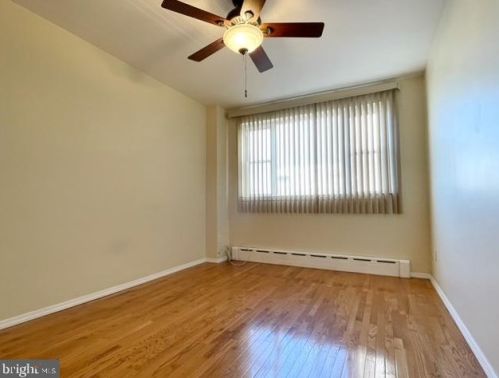 1322 Jackson St, Philadelphia PA  19148-2930 exterior