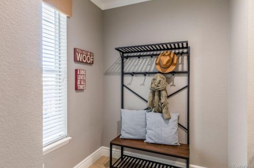 26525 Peakview Dr, Aurora CO 80016-6110 exterior