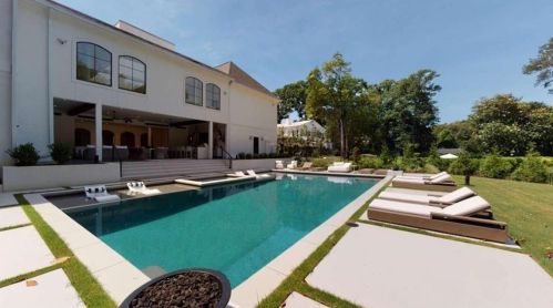 3206 Arden Rd, Atlanta GA  30327-1262 exterior