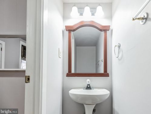 5804 20 St, Philadelphia PA 19138-2902 exterior