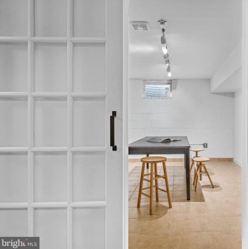 69 Laurel Rd, Princeton NJ 08540-2708 exterior