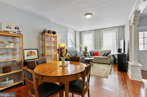 564 Broadway, Hanover PA 17331-2504 exterior