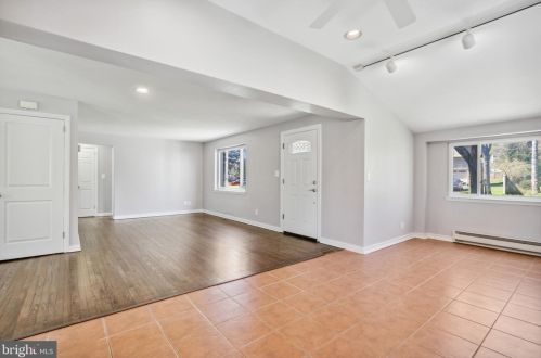 13 Dorann Ave, Princeton NJ  08540-3906 exterior