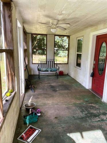 1384 Alma Flournoy Rd, Bayview, GA 31316-1465