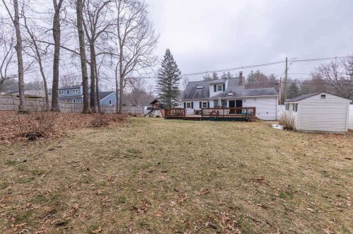 9 Country Side Dr, Nashua NH  03062-1161 exterior