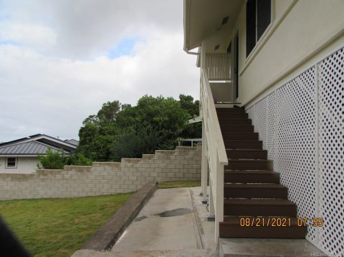 2588 Ahekolo St, Honolulu HI  96813-1108 exterior