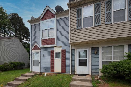 526 Prince Of Wales, Stone Mountain, GA 30083-6126