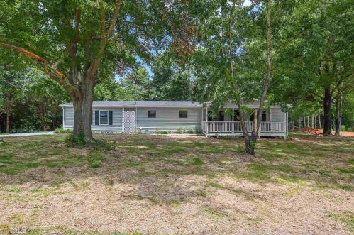 2419 Broadnax Ct, Loganville, GA 30052-4168