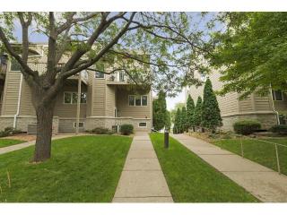 2836 Kenwood Isles Dr, Minneapolis, MN 55408-1977