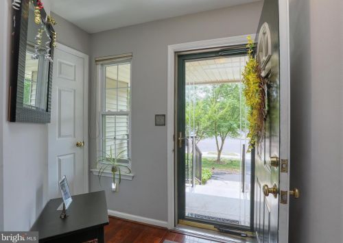 734 Willopenn Dr, Southampton, PA 18966-6004