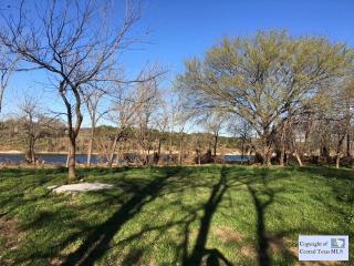 3008 Old Stagecoach Rd, Uhland, TX 78640-9311